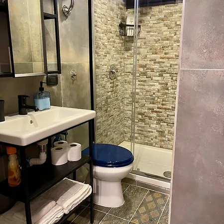 דירה San Gennaro Sanita, In *